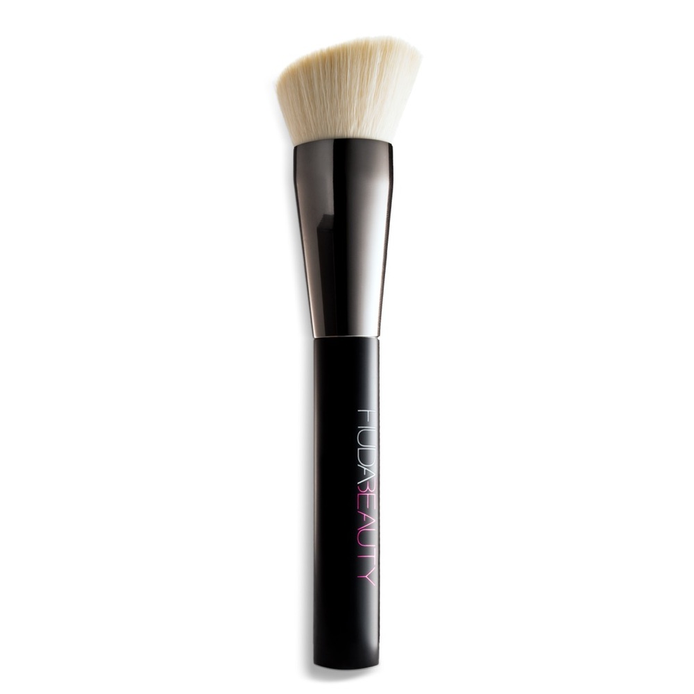 Huda Beauty Buff Blend Brush